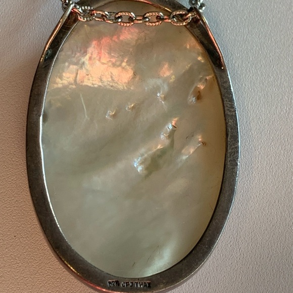 Vintage Sterling Silver and Mother of Pearl Fleur-de-Lis Pendant Necklace - Picture 4 of 5